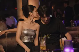 Intimate Club VIP Lounge Moment