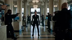 Cinematic Battle Prompt for Female Operative