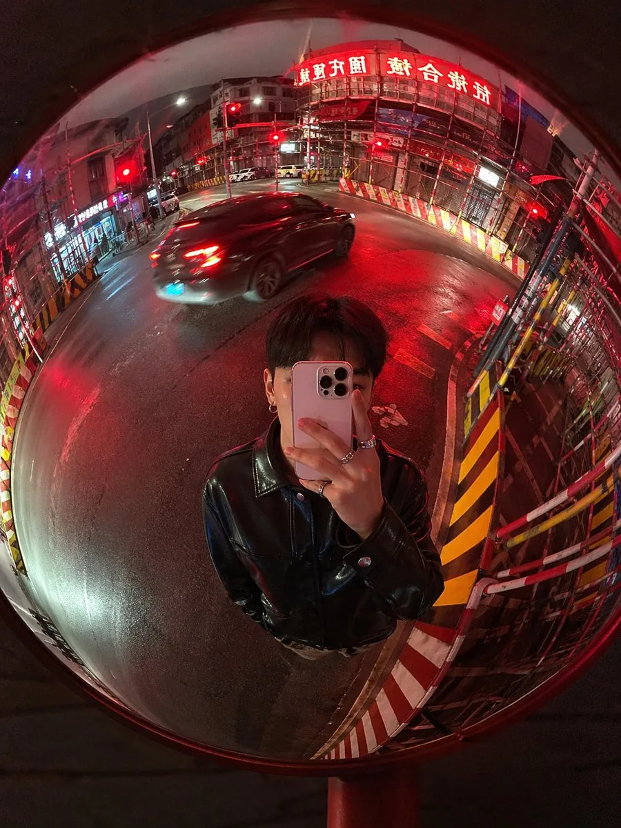 Convex Mirror Night Street Selfie reference