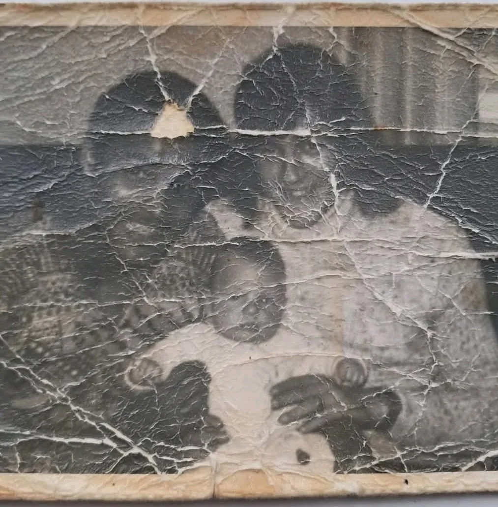 Old Photo Restoration Prompt reference
