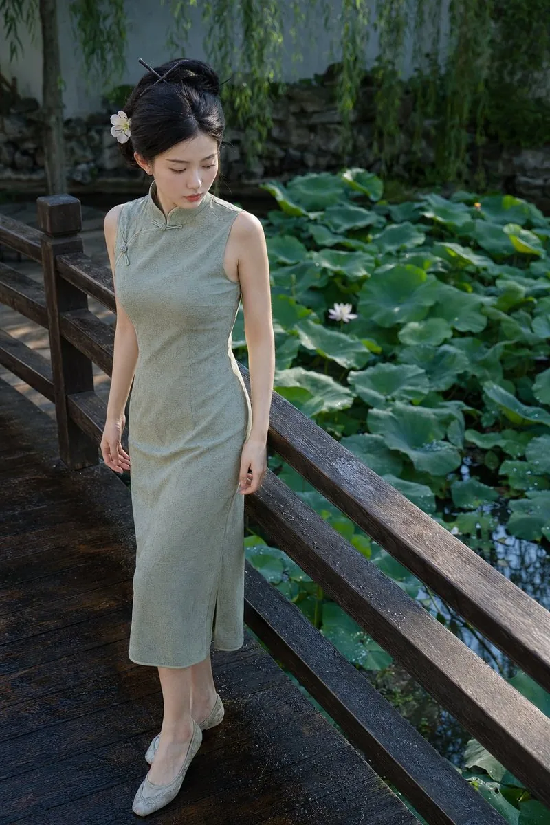 Suzhou Garden Qipao Portrait reference