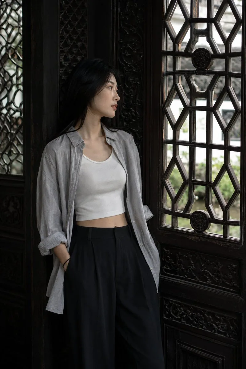 Classical Suzhou Garden Interior Portrait reference