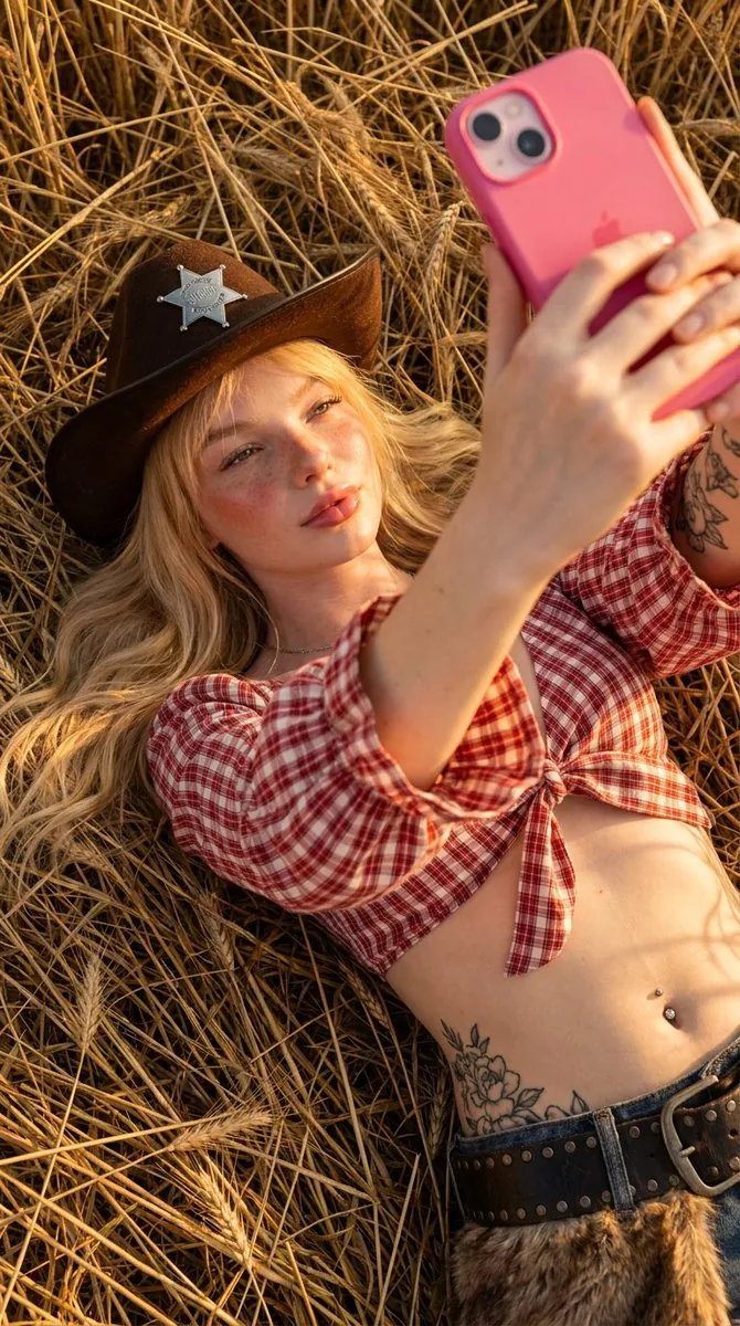 Cinematic Golden-Hour Western Fashion reference