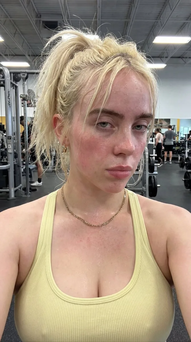 Ana de Armas Post-Workout Gym Selfie Portrait - Nano Banana Pro AI Prompt for Profile / Avatar reference