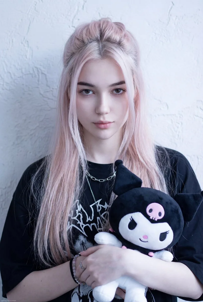 Kuromi Influencer Portrait Prompt for Nano Banana Pro - Nano Banana Pro AI Prompt for Social Media Post reference