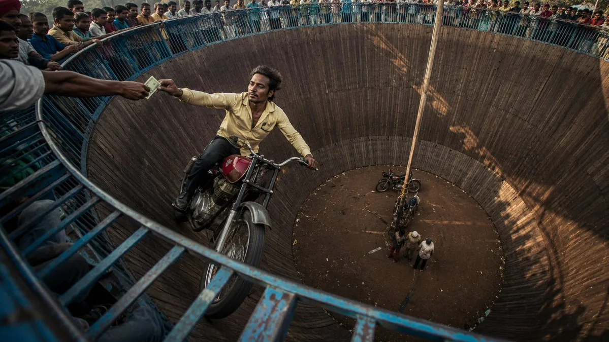 Wall of Death Fisheye Documentary reference