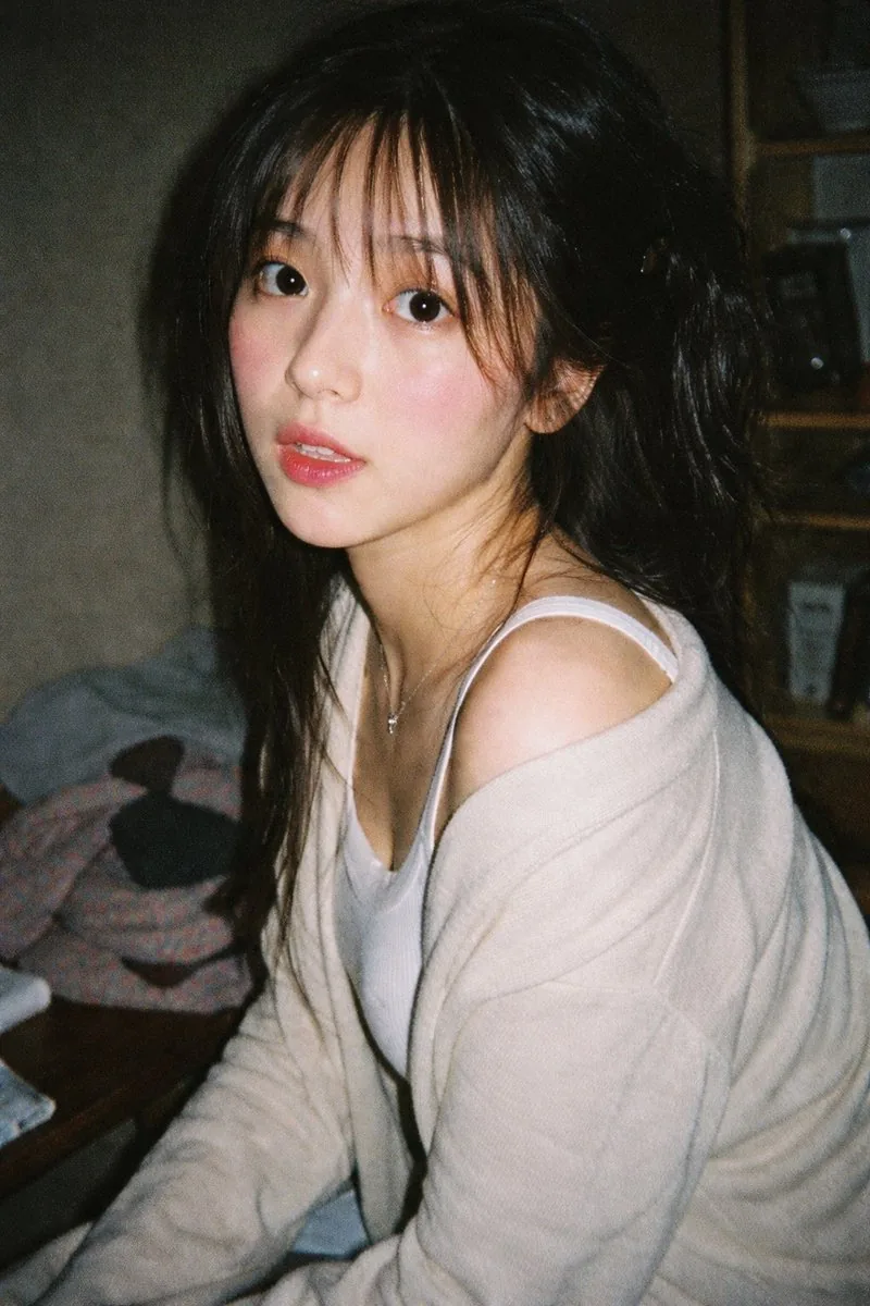 Vintage 35mm Flash Portrait reference