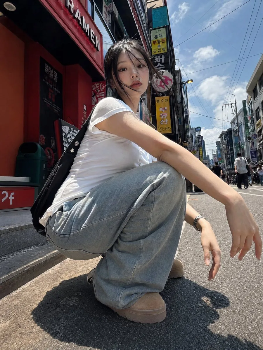 Korean Girl Street Photography reference