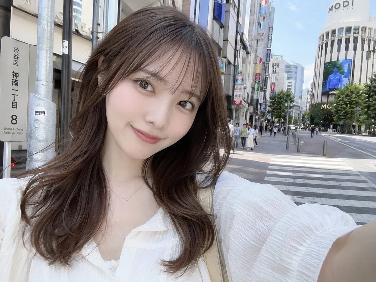 Photorealistic Shibuya Street Selfie reference