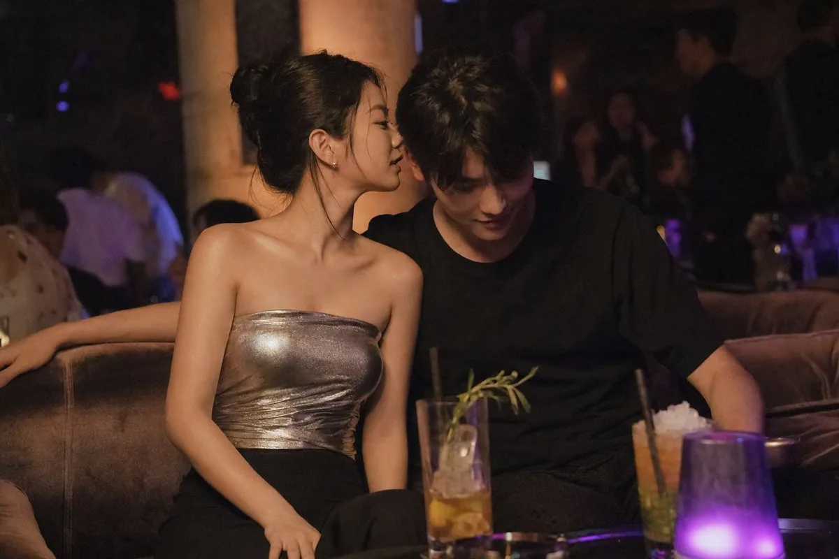 Intimate Club VIP Lounge Moment reference