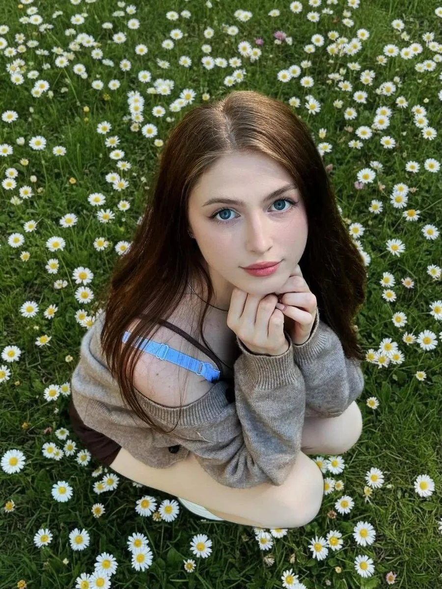 Girl in Daisy Meadow Portrait reference
