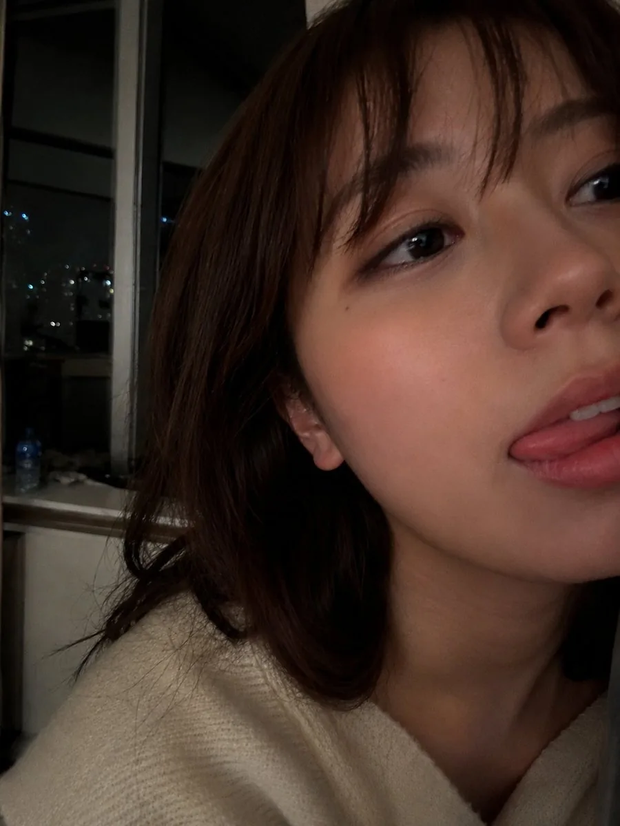 Authentic Smartphone Night Selfie reference