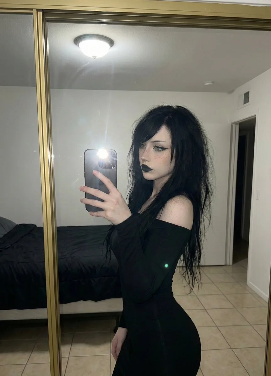 Goth-Glam Mirror Selfie with Flash Photography - Nano Banana Pro AI Prompt for Profile / Avatar reference