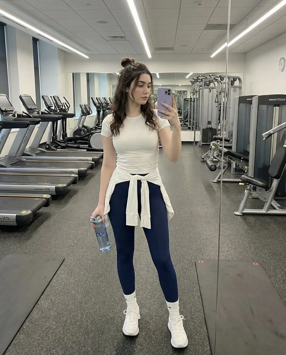 Full-Body Mirror Selfie in a Modern Gym - Nano Banana Pro AI Prompt for Social Media Post reference